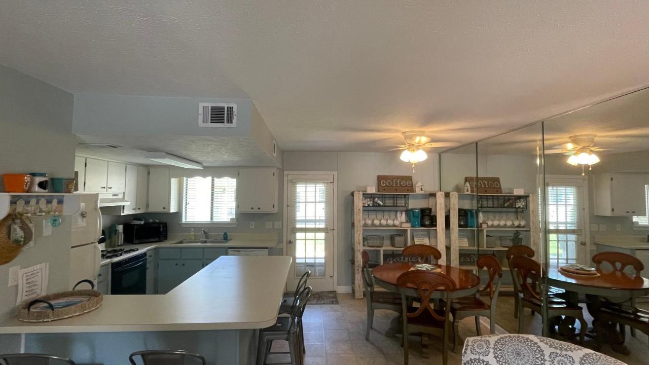 Sunny Daze, Desirable Kid Friendly Resort, 3 Minute Walk To The Beach, Resort Beachside Pool & Restaurant Panama City Beach Eksteriør bilde